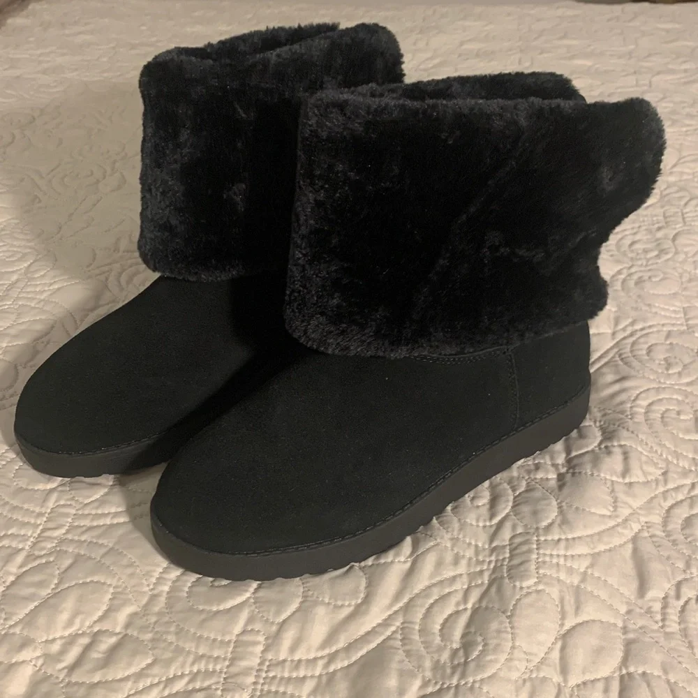 Universal Thread Black Suede Boots NWOT size 8